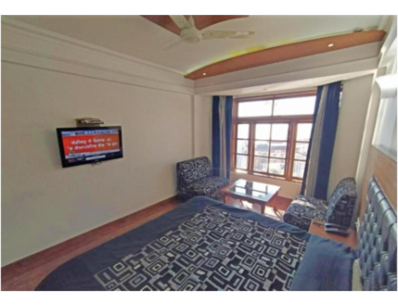 Hotel Horizon Near Picture Palace Bus Stand, ムスーリー エクステリア 写真